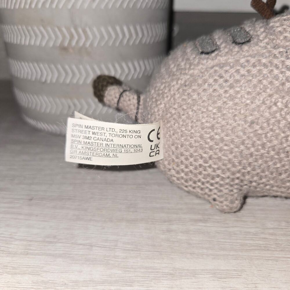 Official Pusheen the Cat Kawaii Soft Crochet Knit Style Plushie - Picture 5 of 10